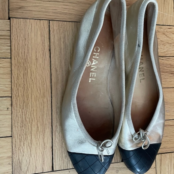 CHANEL Ballet Slippers - Picture 2 of 4